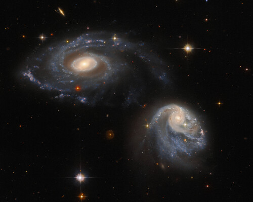 hubble_arp-madore608-333_potw2240a.jpg