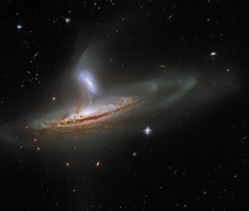 hubble_arp282_potw2206a.jpg